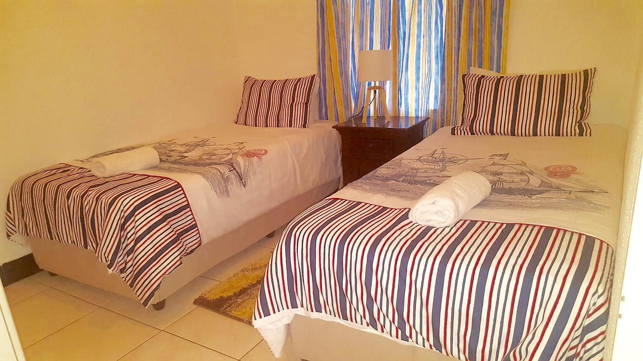 Hermanus Beach Club Apt 186 & 208 Apartment Luaran gambar